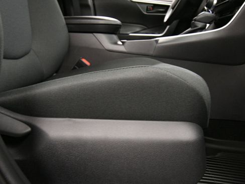 Used 2025 Toyota RAV4 LE image 25