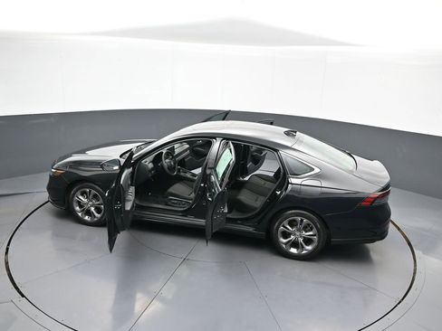 Certified 2023 Honda Accord EX image 43