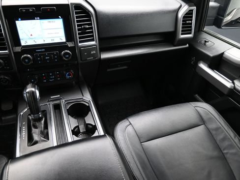 Used 2016 Ford F150 XLT w/ Equipment Group 302A Luxury AWD/4WD image 38