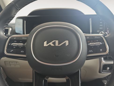 Certified 2022 Kia Sorento X-Line EX AWD/4WD image 11