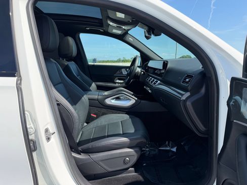 Used 2022 Mercedes-Benz GLS 450 4MATIC image 26