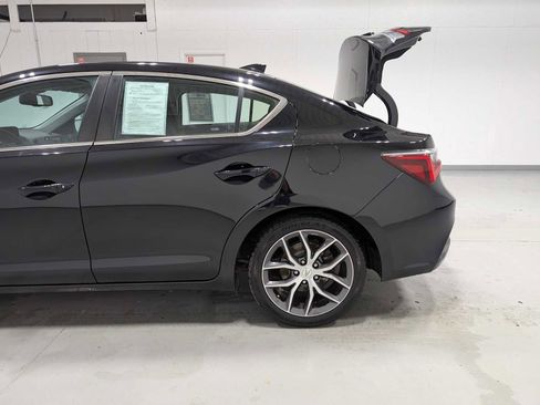 Used 2020 Acura ILX w/ Premium Package image 11