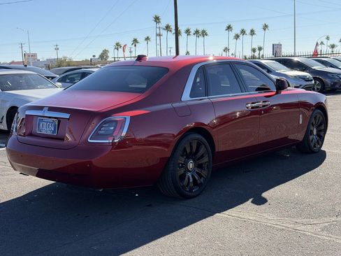 Used 2024 Rolls-Royce Ghost image 10
