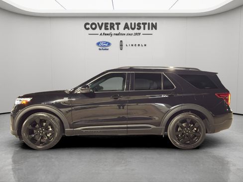 Used 2023 Ford Explorer ST-Line w/ Class IV Trailer Tow Package image 2