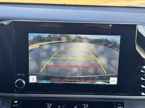 Used 2025 Toyota Camry SE image 19