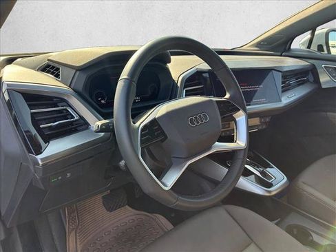 Used 2024 Audi Q4 e-tron Prestige AWD/4WD image 7