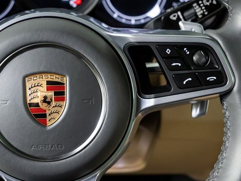 Certified 2022 Porsche Cayenne Platinum Edition w/ Premium Package Plus image 11