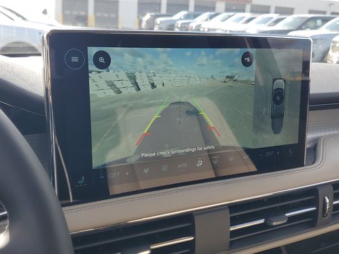 New 2026 Lincoln Corsair Premiere image 21