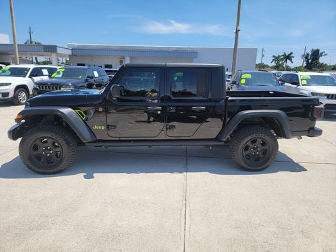 Used 2022 Jeep Gladiator Mojave w/ Trailer Tow Package AWD/4WD image 3