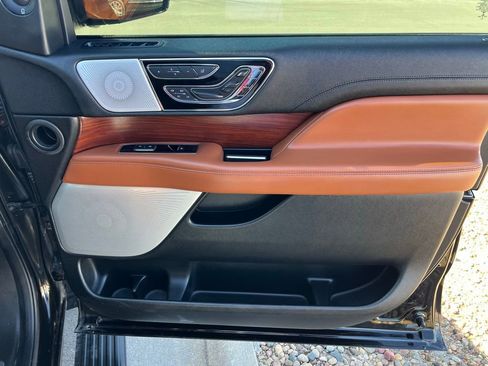 Used 2021 Lincoln Navigator L Reserve w/ Luxury Package image 29