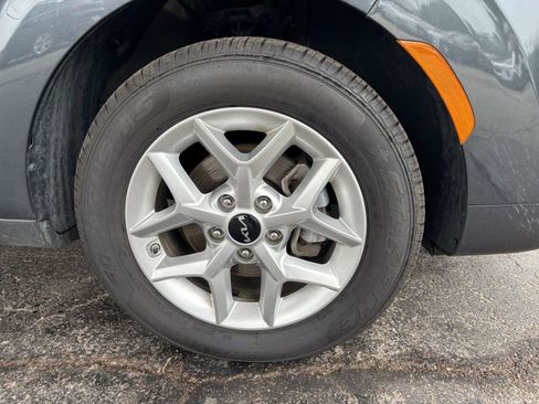 Used 2025 Kia Soul LX w/ LX Technology Package FWD image 28