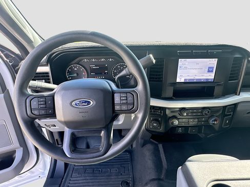 Used 2024 Ford F250 XL image 11