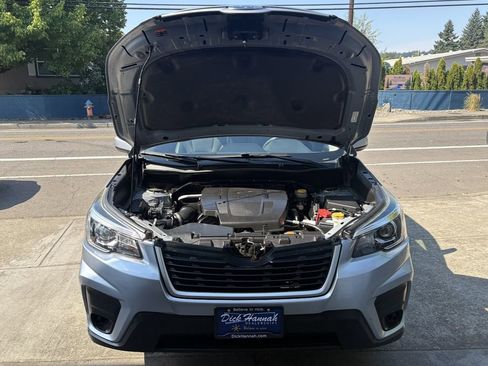 Used 2019 Subaru Forester Premium image 4