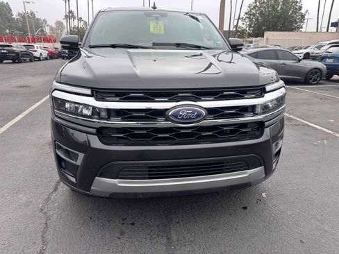 Used 2024 Ford Expedition Limited image 8