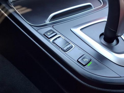 Used 2019 BMW 430i Coupe w/ M Sport Package RWD image 17
