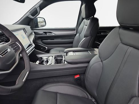 New 2026 Jeep Grand Wagoneer L w/ Premium Group I image 12