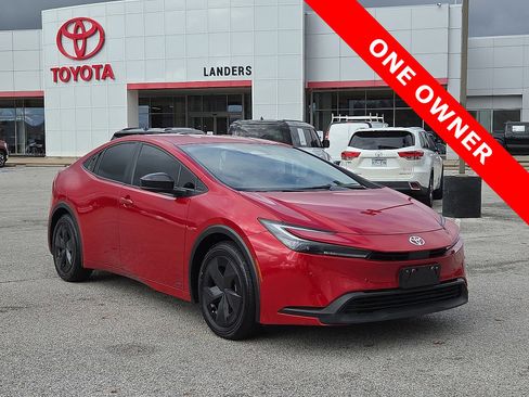 Used 2023 Toyota Prius LE image 1
