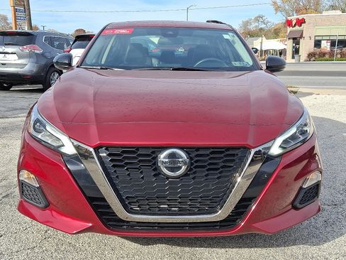 Used 2022 Nissan Altima 2.0 SR image 2