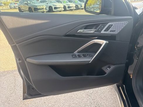Used 2025 BMW X1 xDrive28i w/ Premium Package image 9