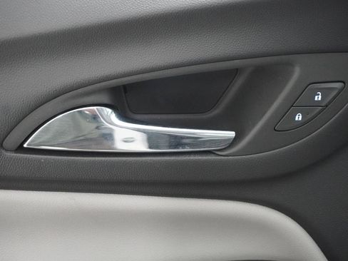 Used 2023 Chevrolet Equinox LS w/ LS Convenience Package image 14