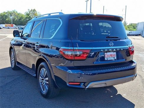Used 2024 Nissan Armada SL w/ Captain's Chairs Package image 4