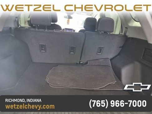 Used 2023 GMC Terrain SLE w/ Driver Convenience Package FWD image 6