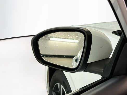 Used 2024 Nissan Sentra SV image 16