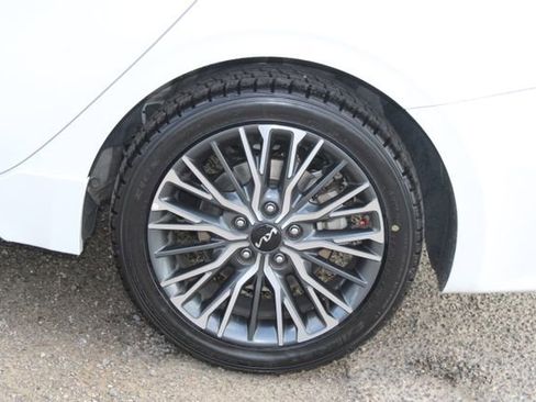 Used 2024 Kia Forte GT-Line FWD image 9