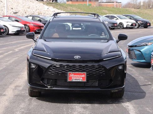 New 2026 Toyota Crown Signia image 4