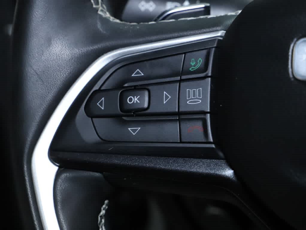 Used 2023 Jeep Grand Cherokee Altitude AWD/4WD image 22