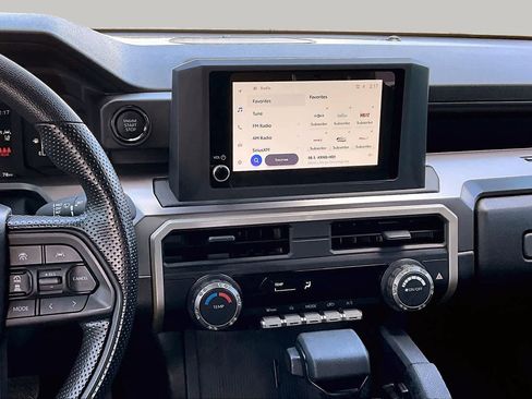 Used 2025 Toyota Tacoma SR5 AWD/4WD image 6
