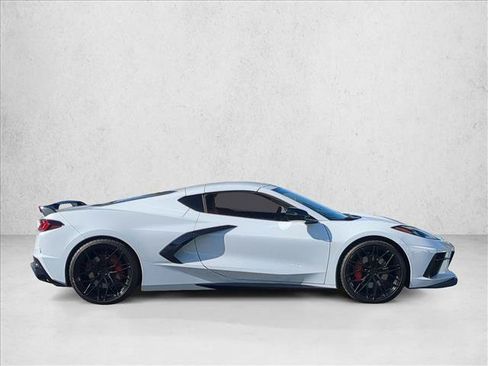 Used 2021 Chevrolet Corvette Stingray Premium Cpe w/ Z51 Performance Package RWD image 4