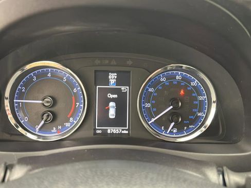 Used 2019 Toyota Corolla SE FWD image 16