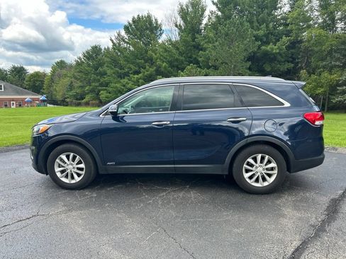 Used 2018 Kia Sorento AWD image 4