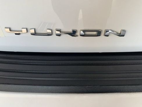 Used 2024 GMC Yukon XL Denali AWD/4WD image 30
