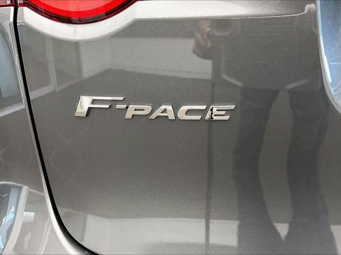 Used 2019 Jaguar F-PACE Premium image 64