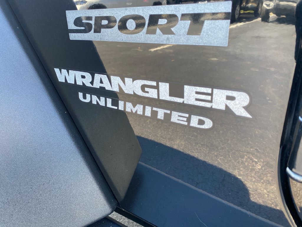 Used 2017 Jeep Wrangler Unlimited Sport w/ Quick Order Package 24S AWD/4WD image 24