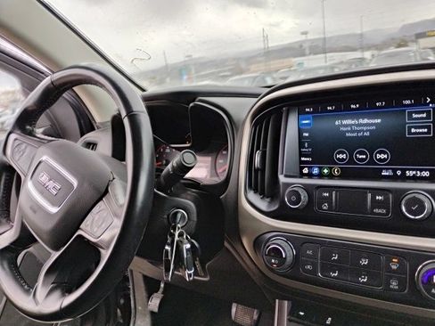 Used 2022 GMC Canyon AT4 image 14