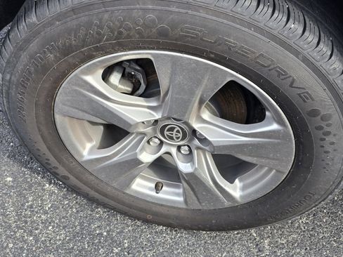 Used 2024 Toyota RAV4 XLE image 25