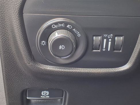 Used 2021 Jeep Grand Cherokee L Limited AWD/4WD image 10