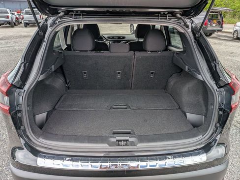 Used 2021 Nissan Rogue Sport SV FWD image 27