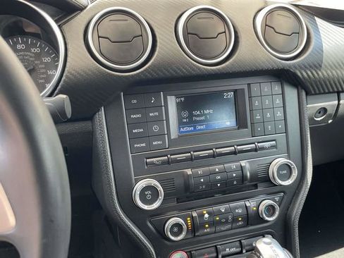 Used 2018 Ford Mustang Coupe RWD image 11