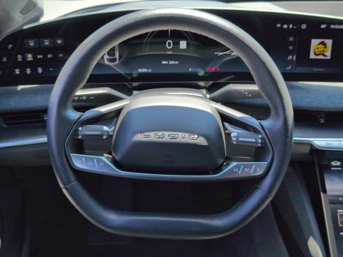 Used 2024 Lucid Air Touring AWD/4WD image 17