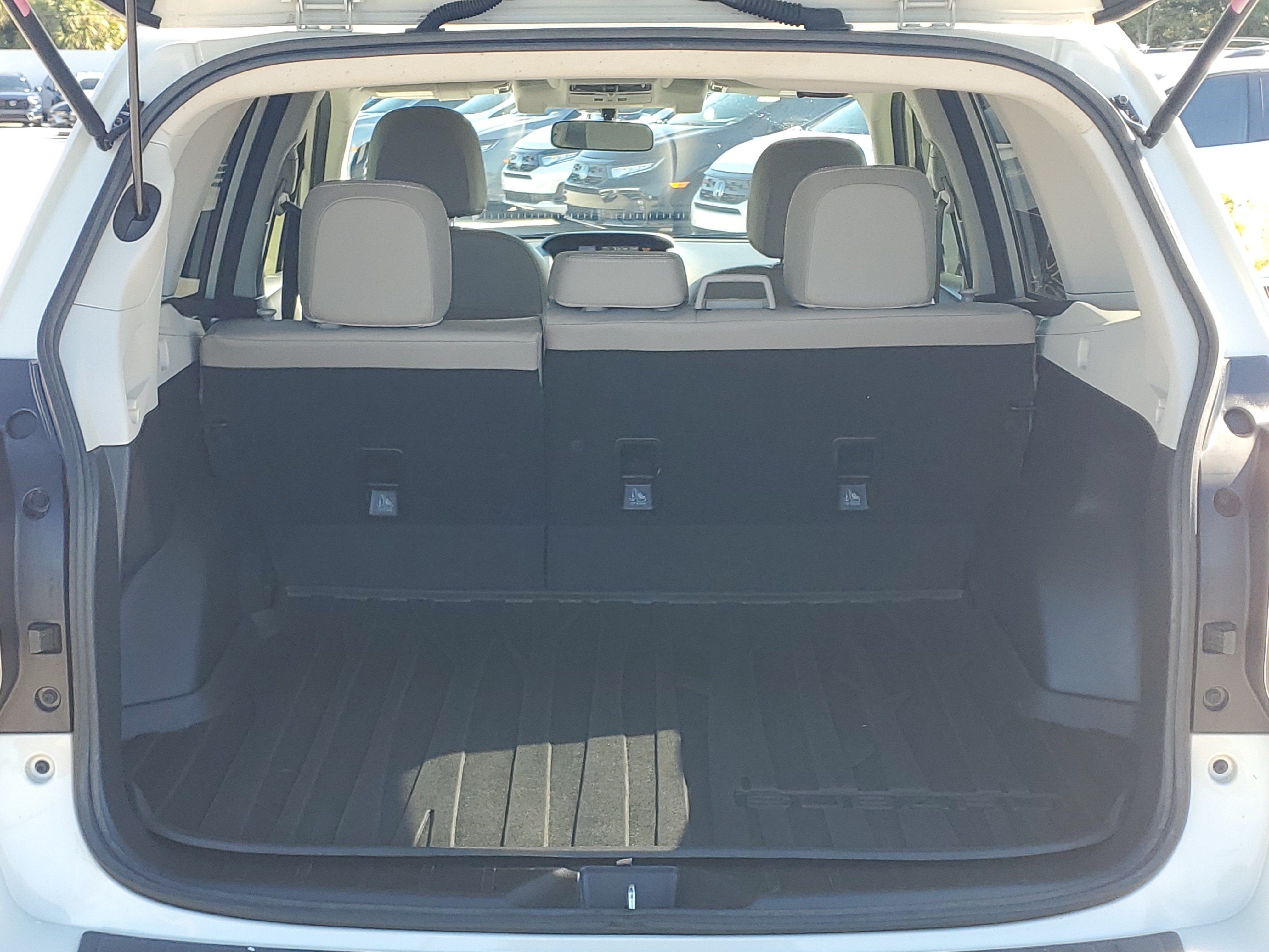 Used 2018 Subaru Forester 2.5i Limited AWD/4WD image 9