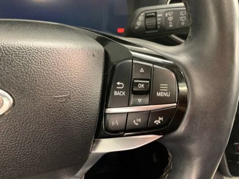 Used 2022 Ford Explorer Platinum w/ Technology Package AWD/4WD image 25