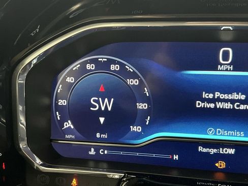 Used 2022 Chevrolet Silverado 1500 LT AWD/4WD image 12