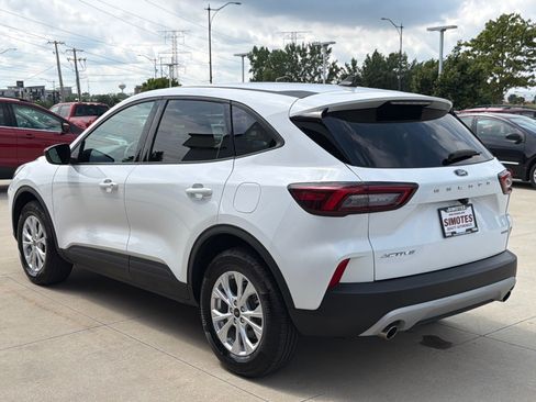 Used 2025 Ford Escape Active AWD/4WD image 6