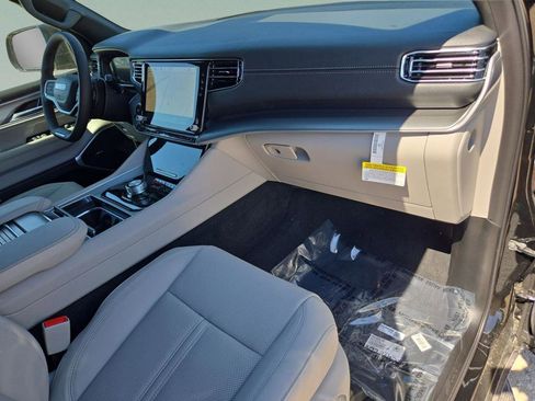 New 2026 Jeep Grand Wagoneer 2WD w/ Premium Group I image 30