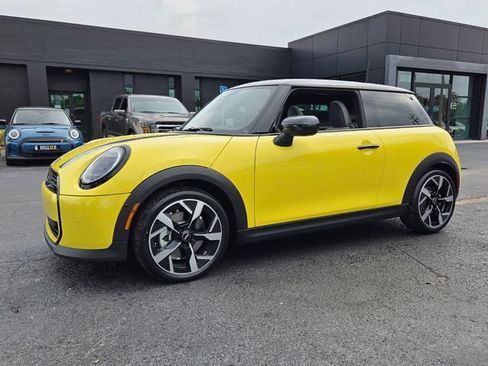 New 2026 MINI Cooper 2-Door Hardtop FWD image 3