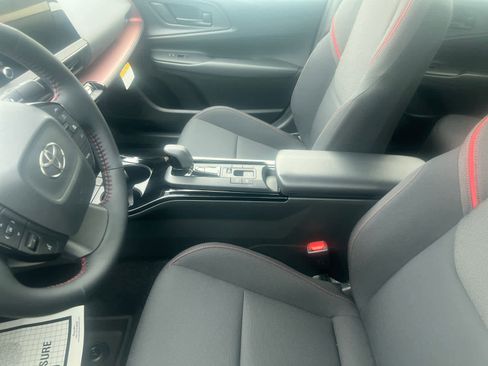 New 2026 Toyota Prius SE image 7